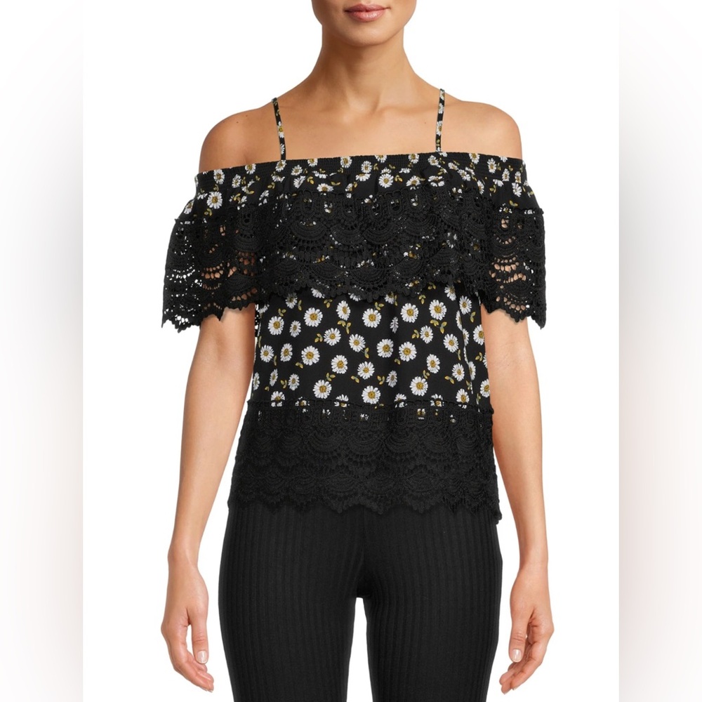 Off the Shoulder Black Flowy Daisy Top with Lace Detail - M
